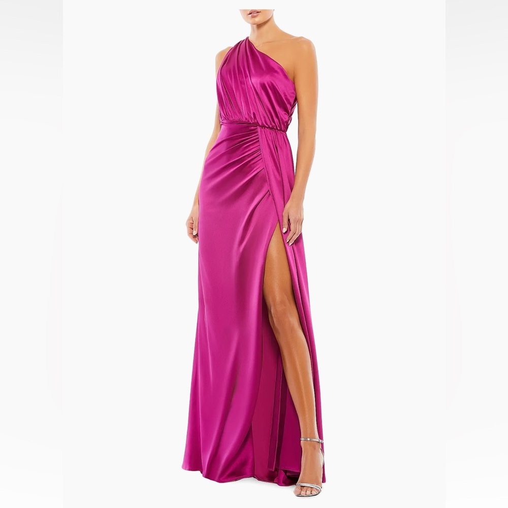 Mac Duggal Gathered Satin One-Shoulder Gown - Size 0 - Berry